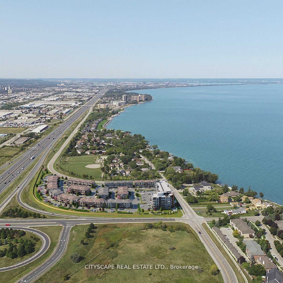 600 North Service Road, #101