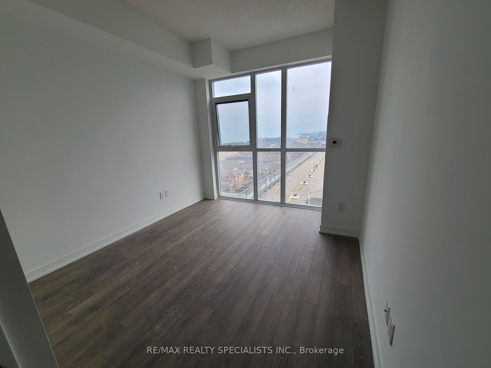 550 North Service Rd, #1108
