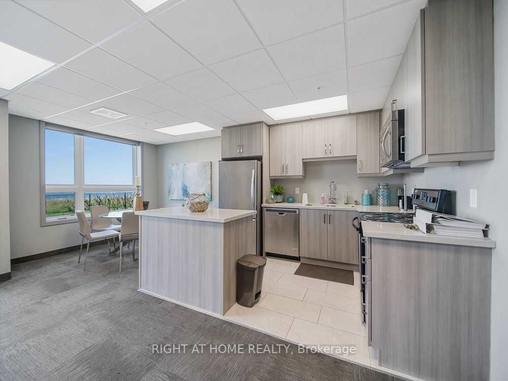 35 Southshore Cres, #408