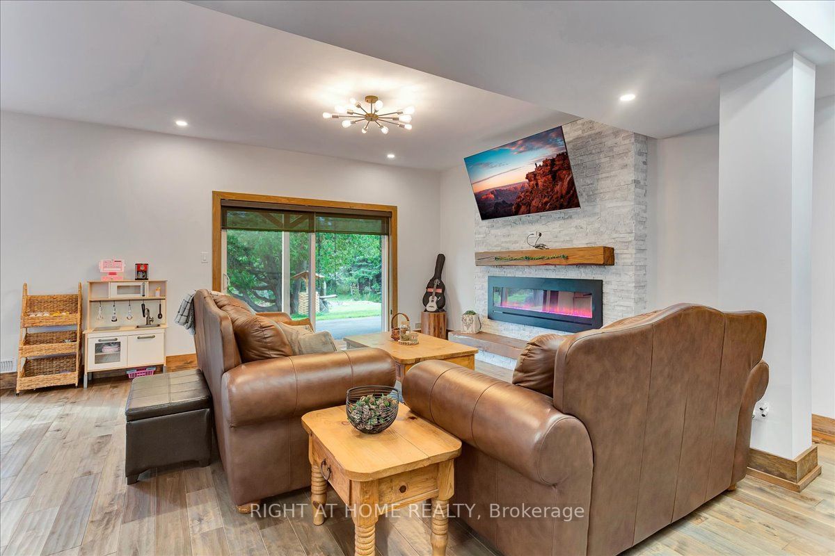 635138 Highway 10