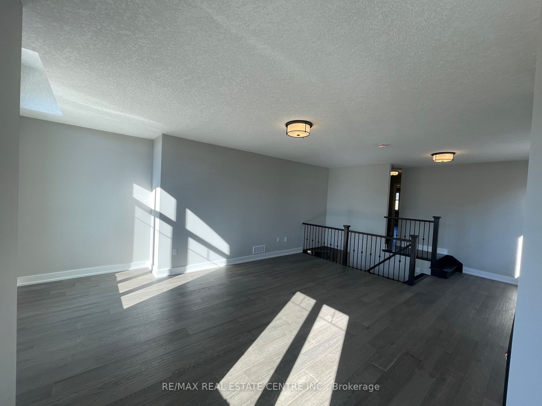 27 Hollybrook Tr