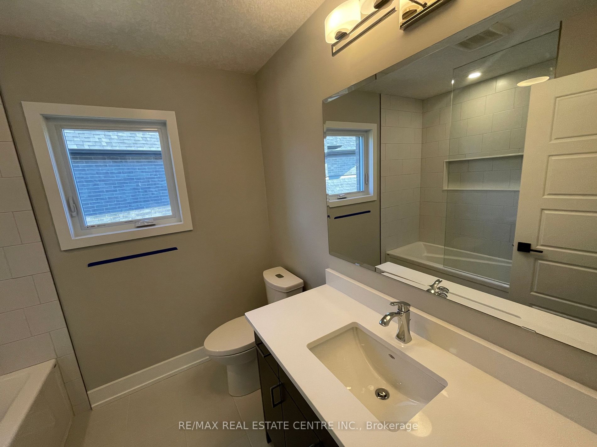 27 Hollybrook Tr