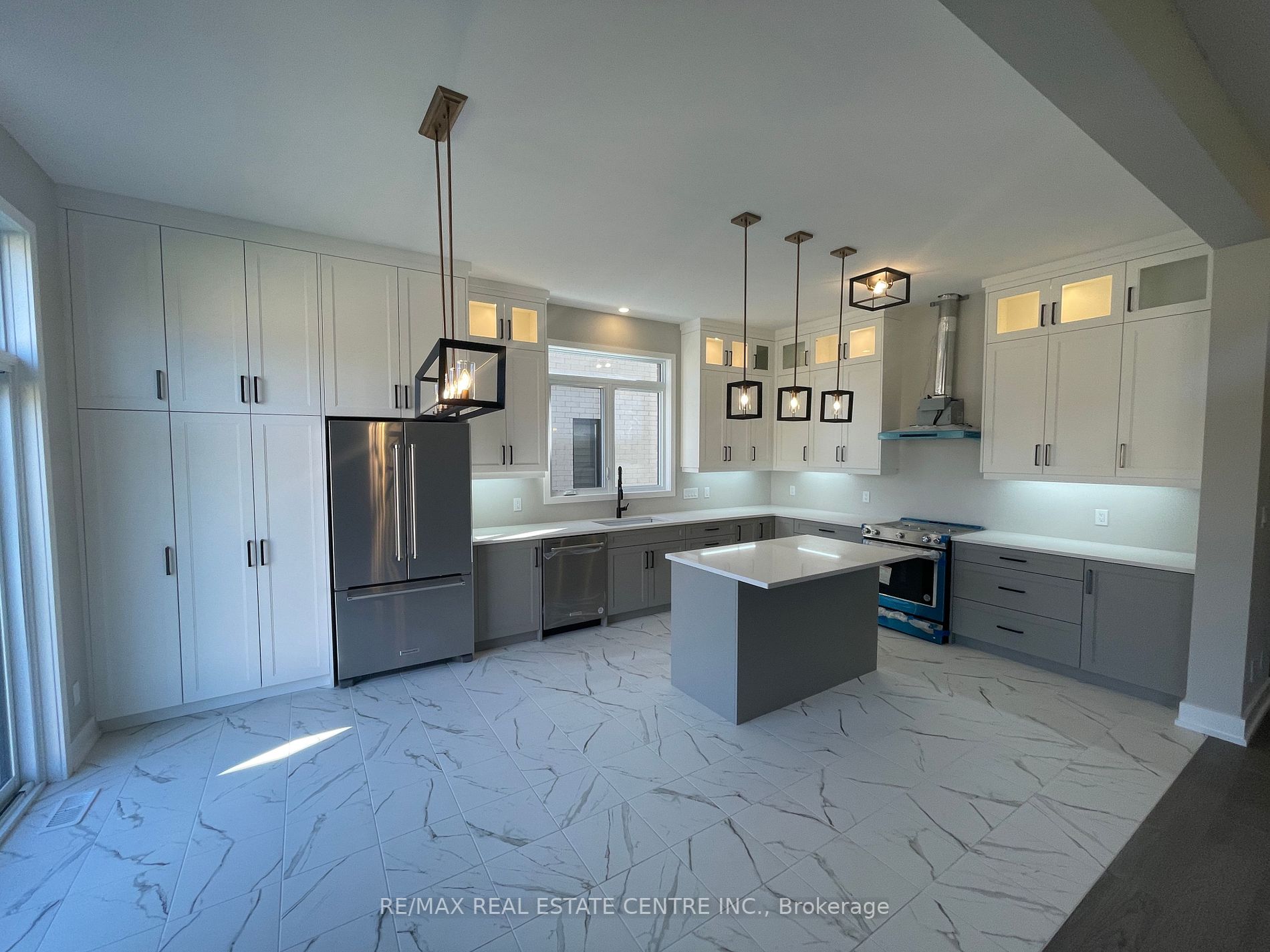 27 Hollybrook Tr