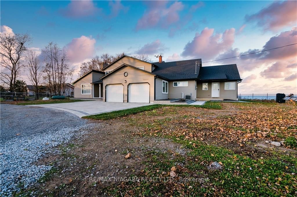 4845 North Service Road