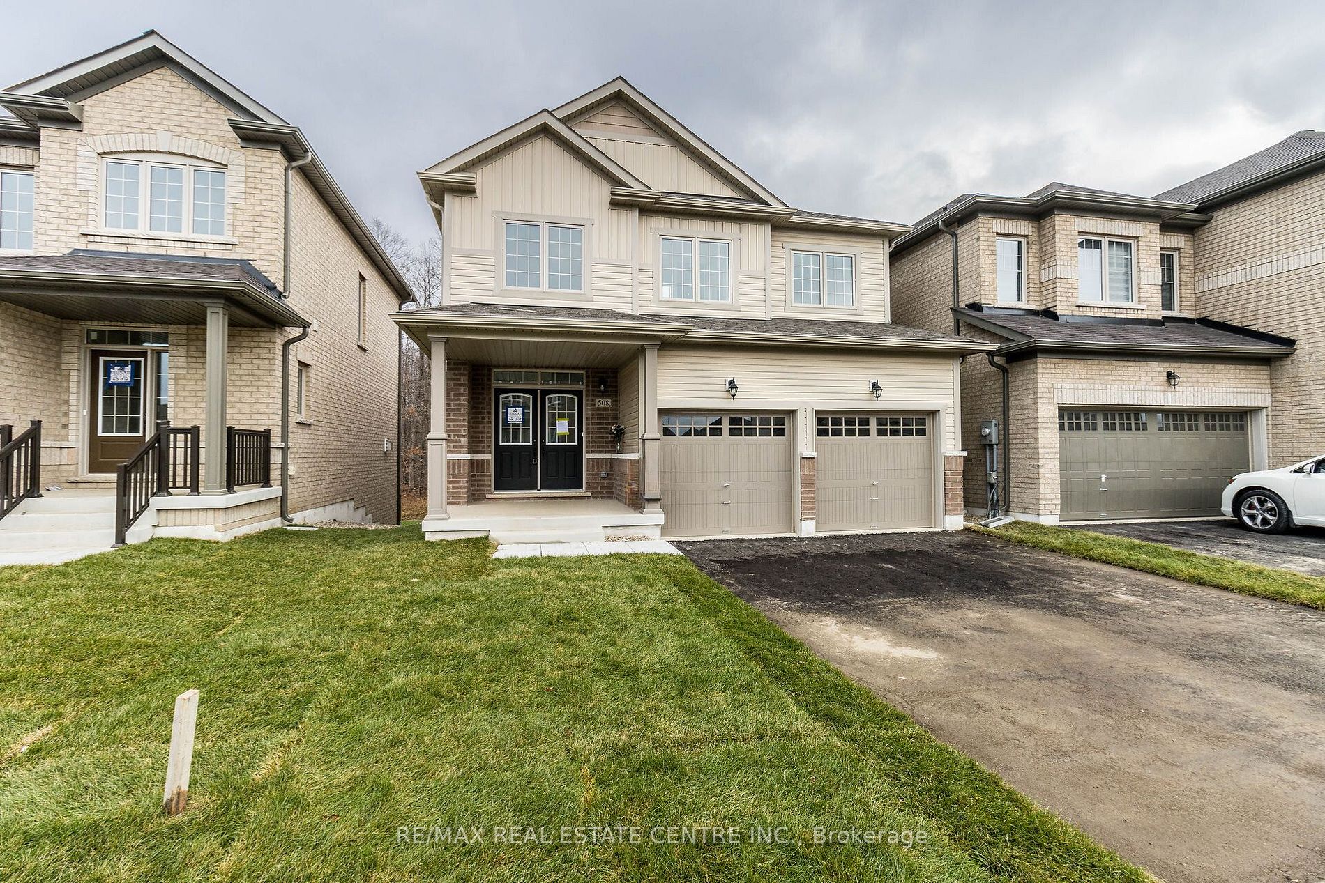 508 Black Cherry Crescent
