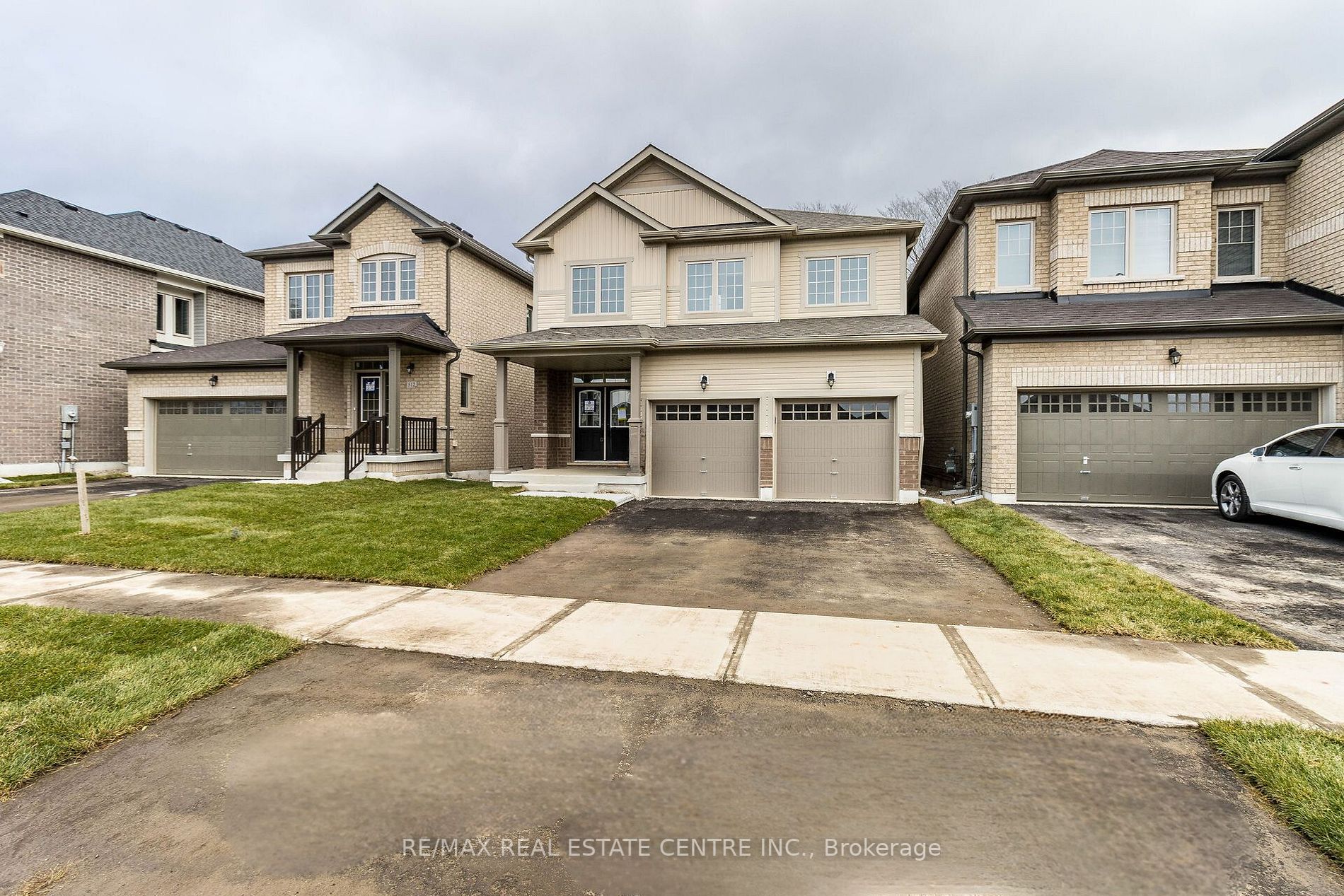 508 Black Cherry Crescent