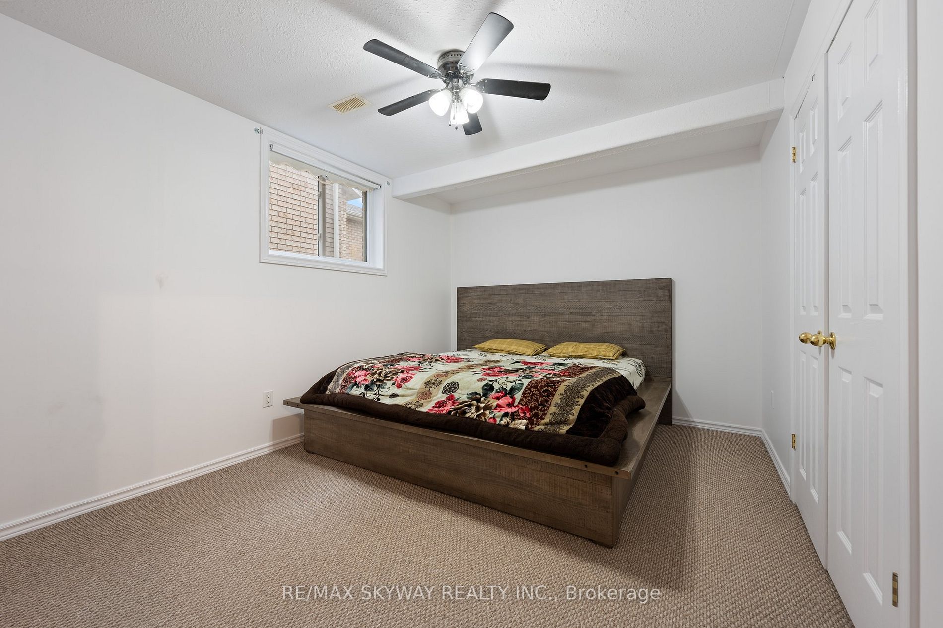8 Bradley Lane