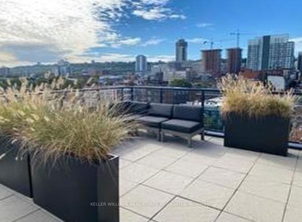 181 James St N, #506