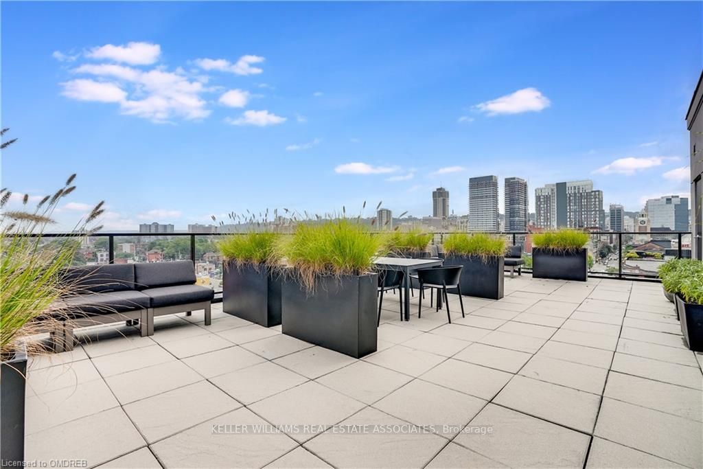 181 James St N, #506