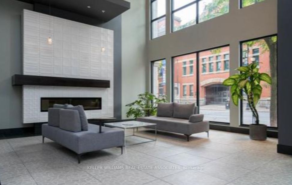 181 James St N, #506