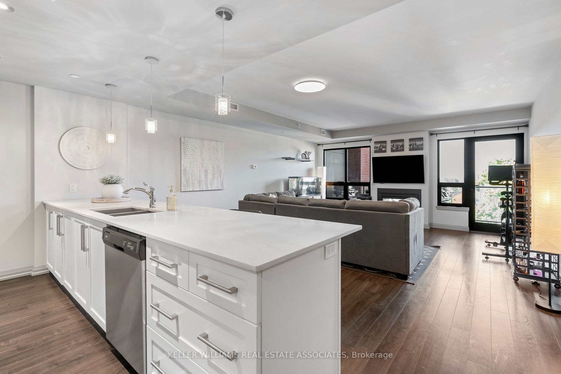 181 James St N, #506
