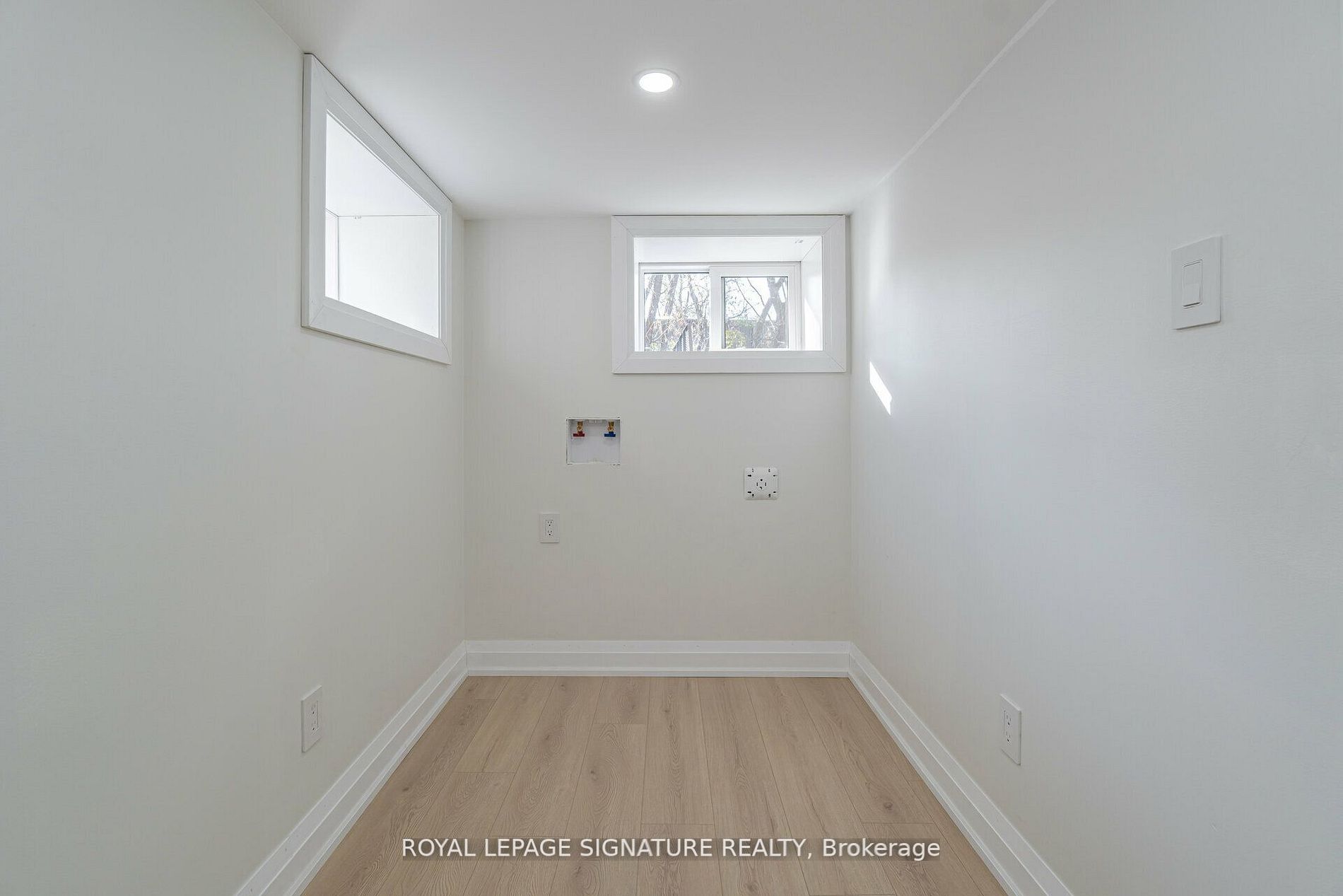 10 Bayside Avenue