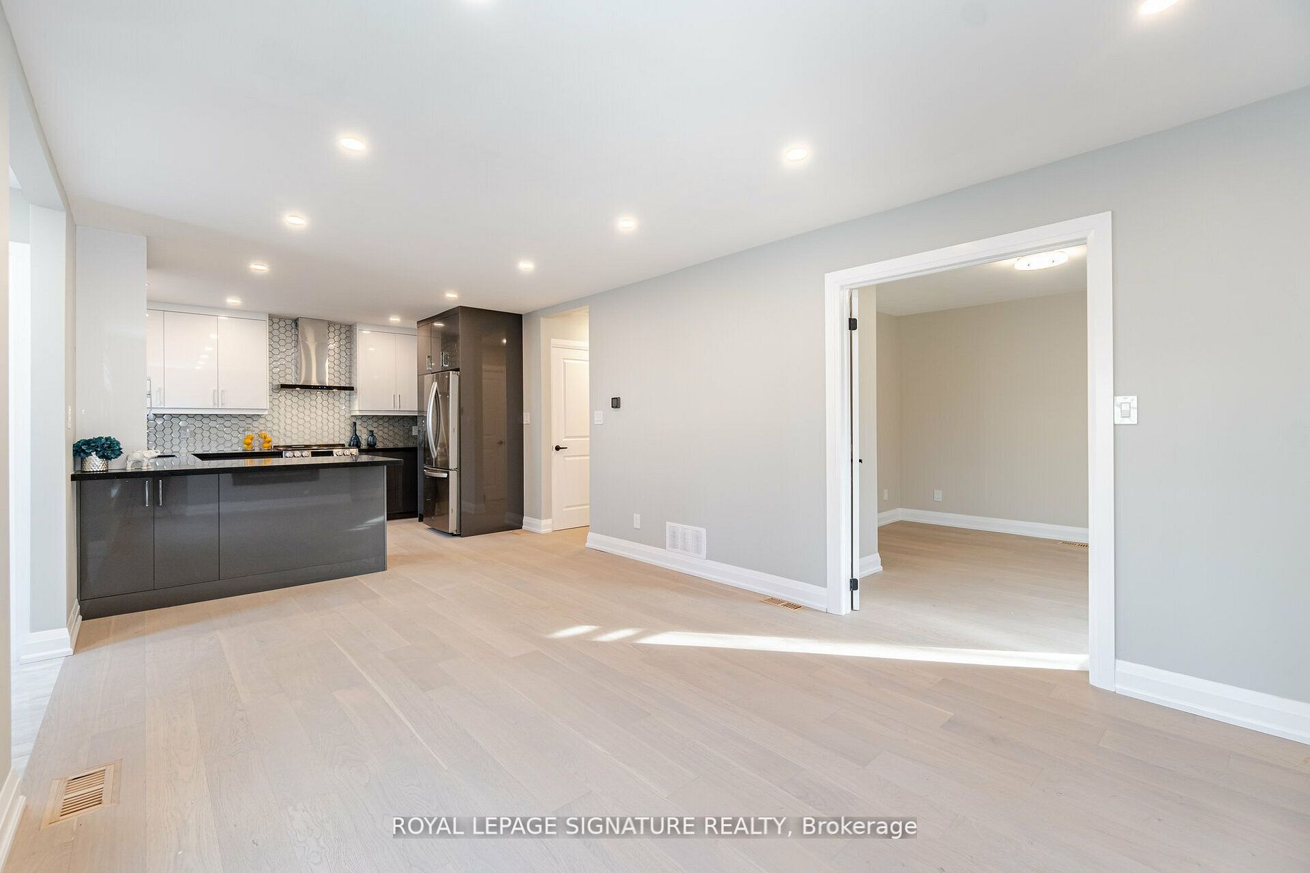 10 Bayside Avenue