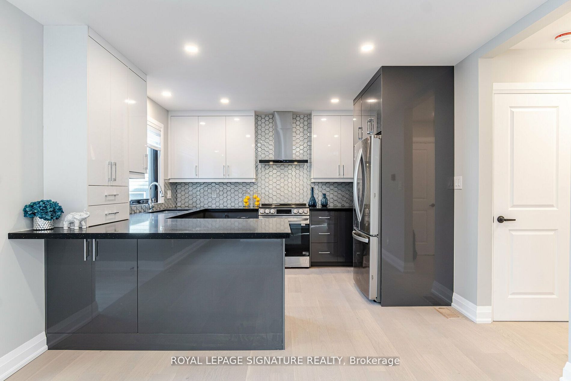 10 Bayside Avenue