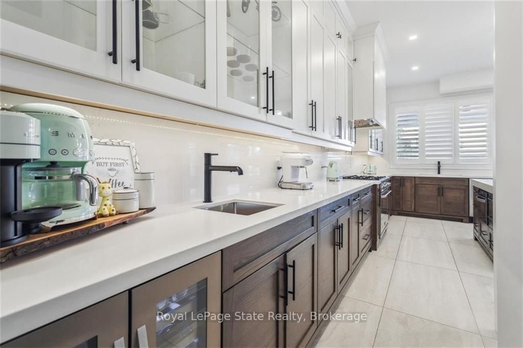 37 DEERHURST Road