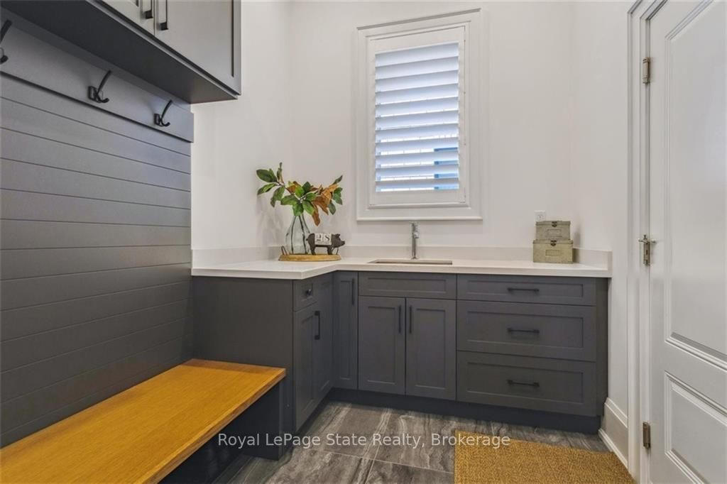37 DEERHURST Road