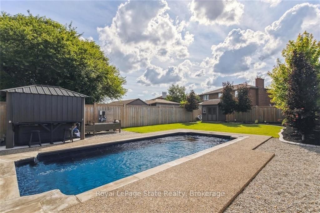 37 DEERHURST Road