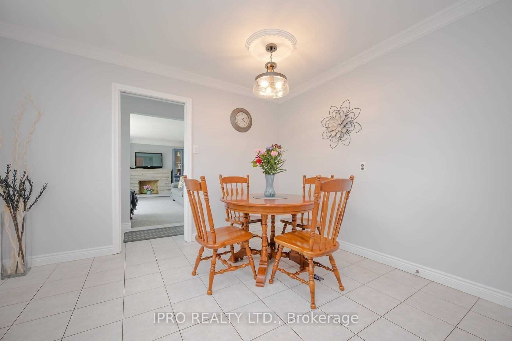 20 Highland Road W