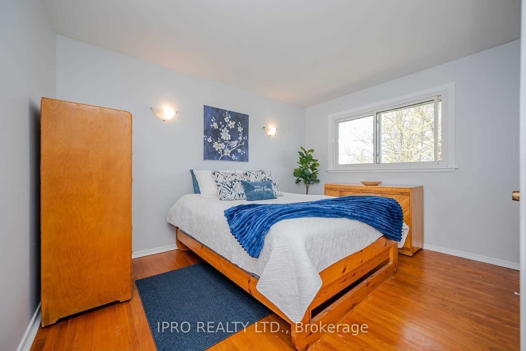 20 Highland Road W