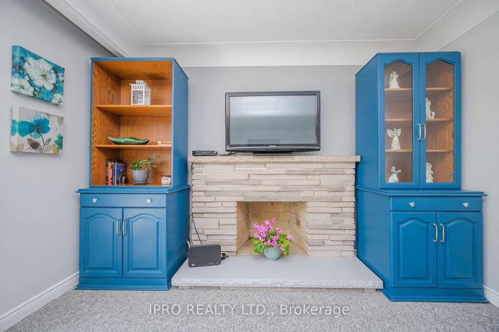 20 Highland Road W