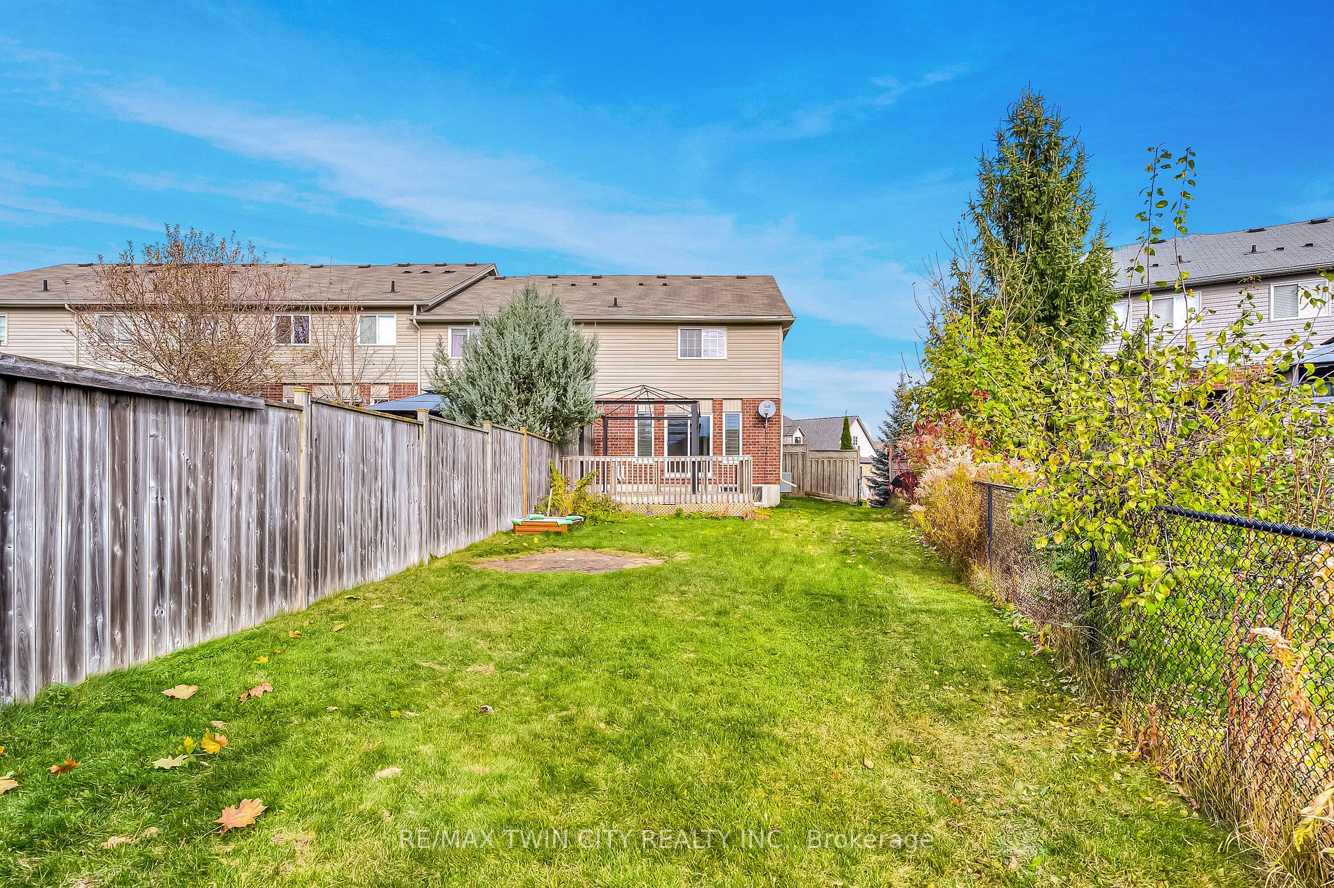 54 Featherstone Street