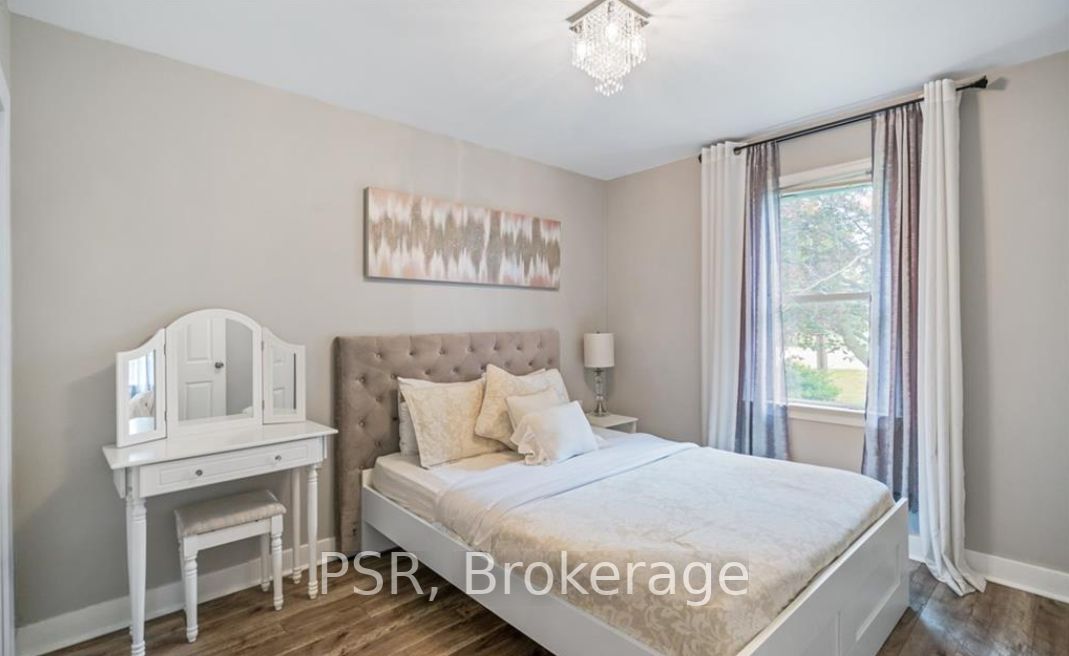 1329 Niagara Stone Road