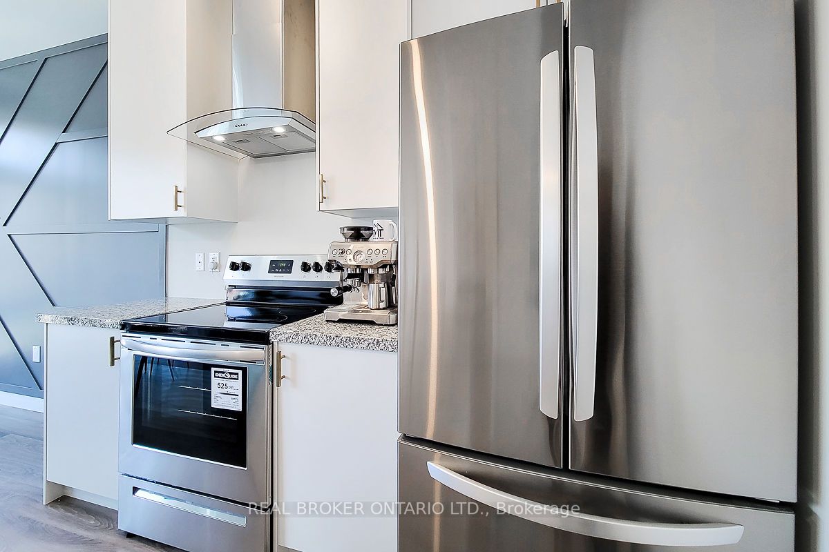 270 Melvin Avenue, #9