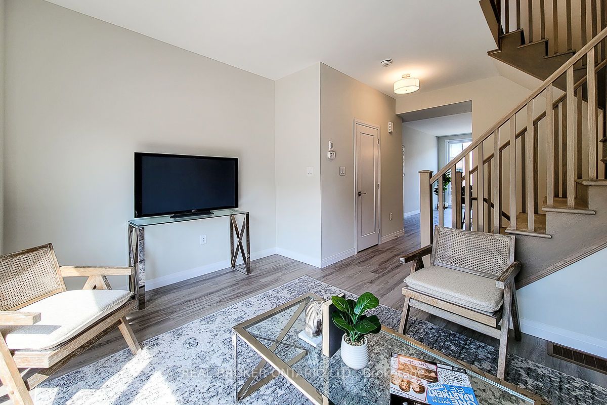 270 Melvin Avenue, #9