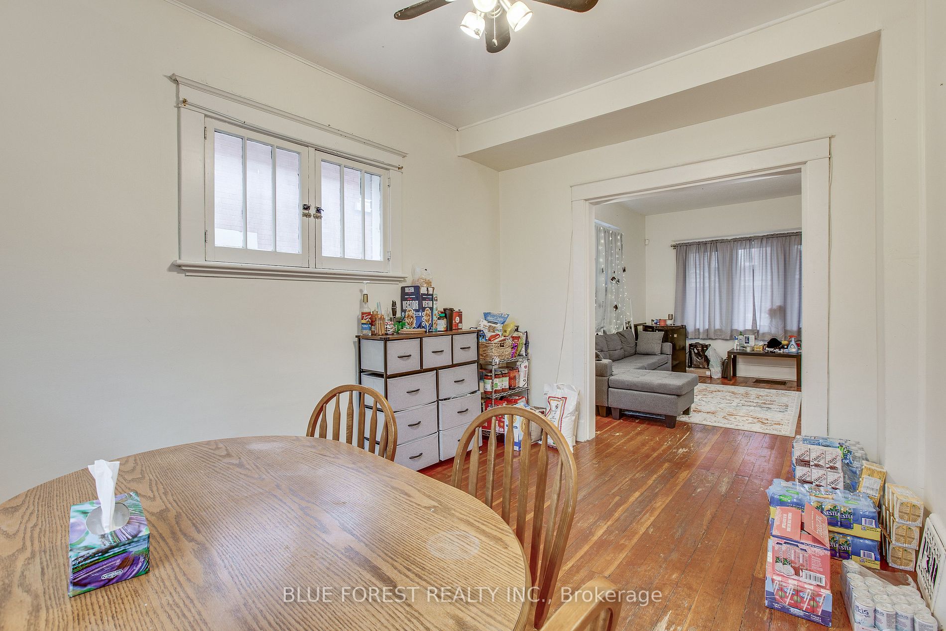 49 St George St