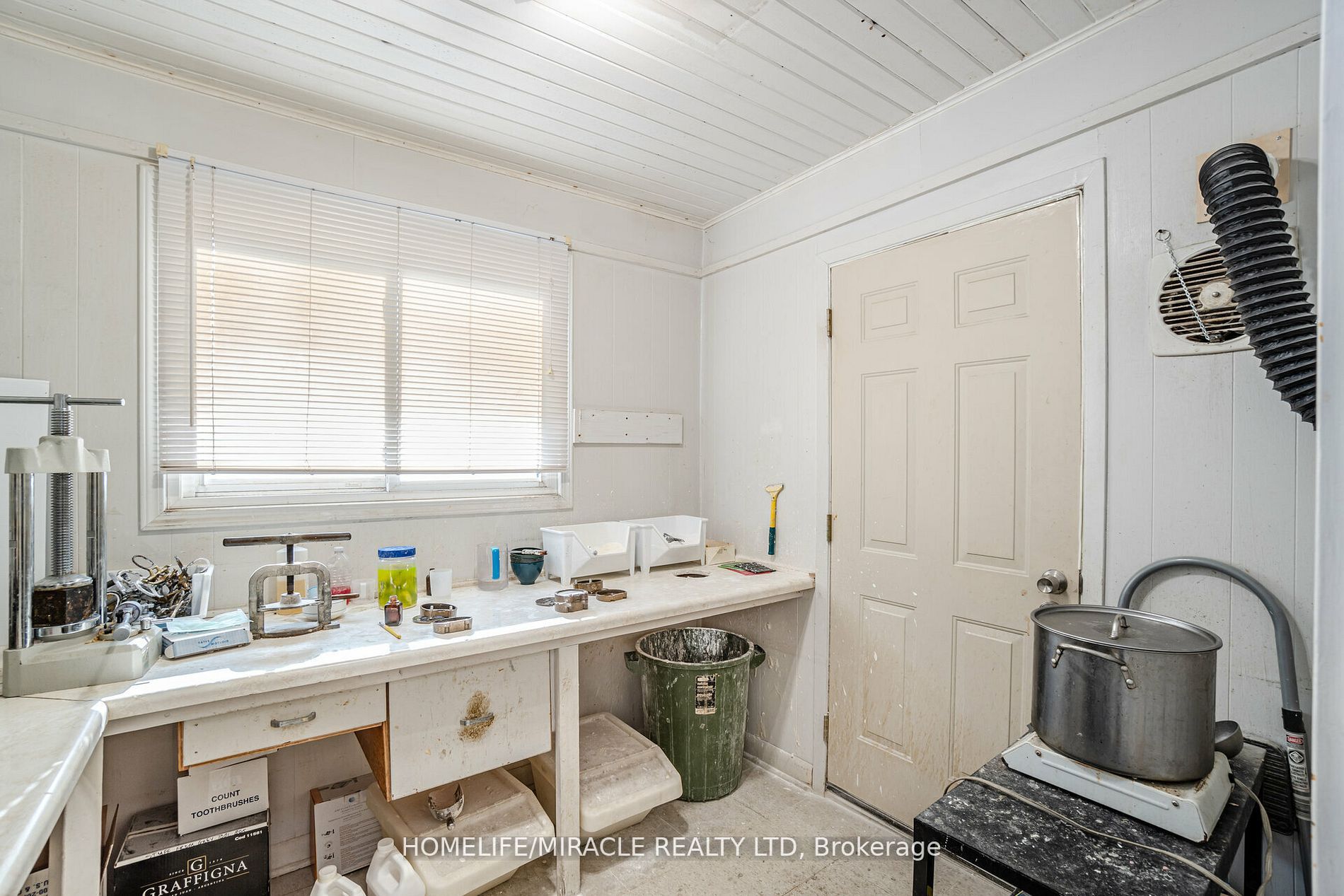 4107 Portage Road