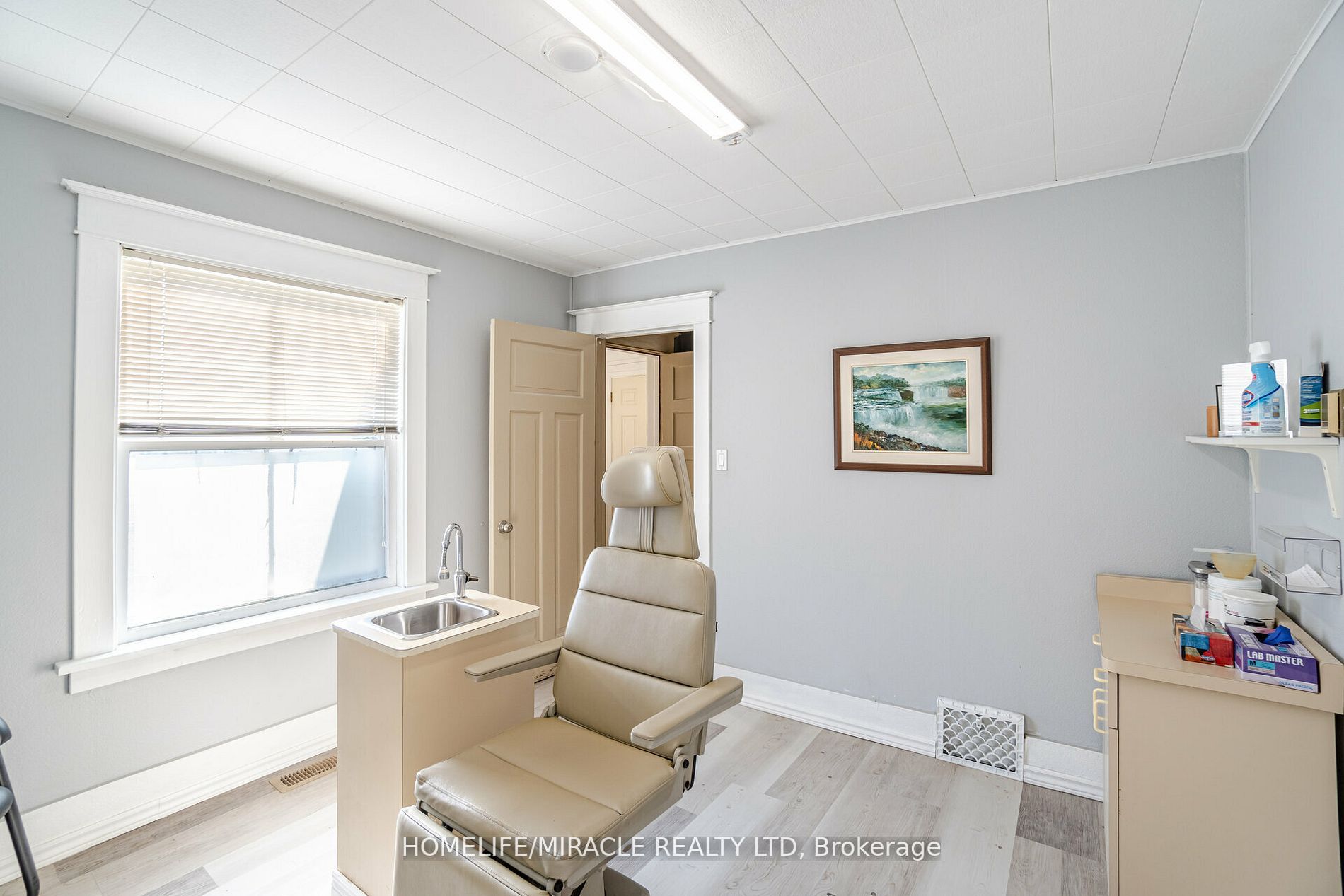 4107 Portage Road