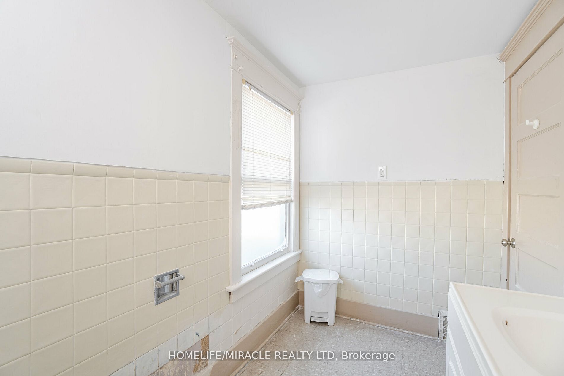 4107 Portage Road