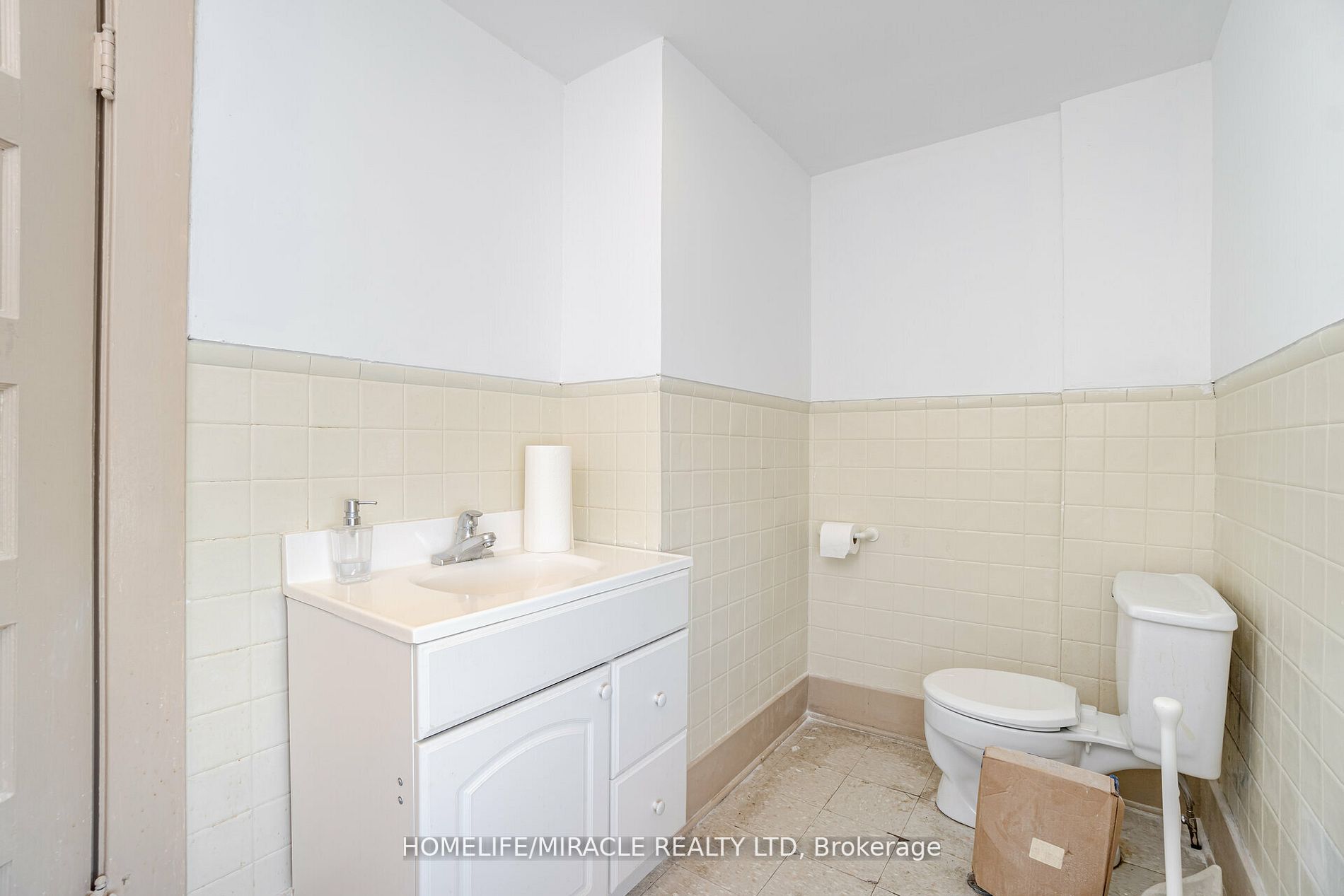 4107 Portage Road