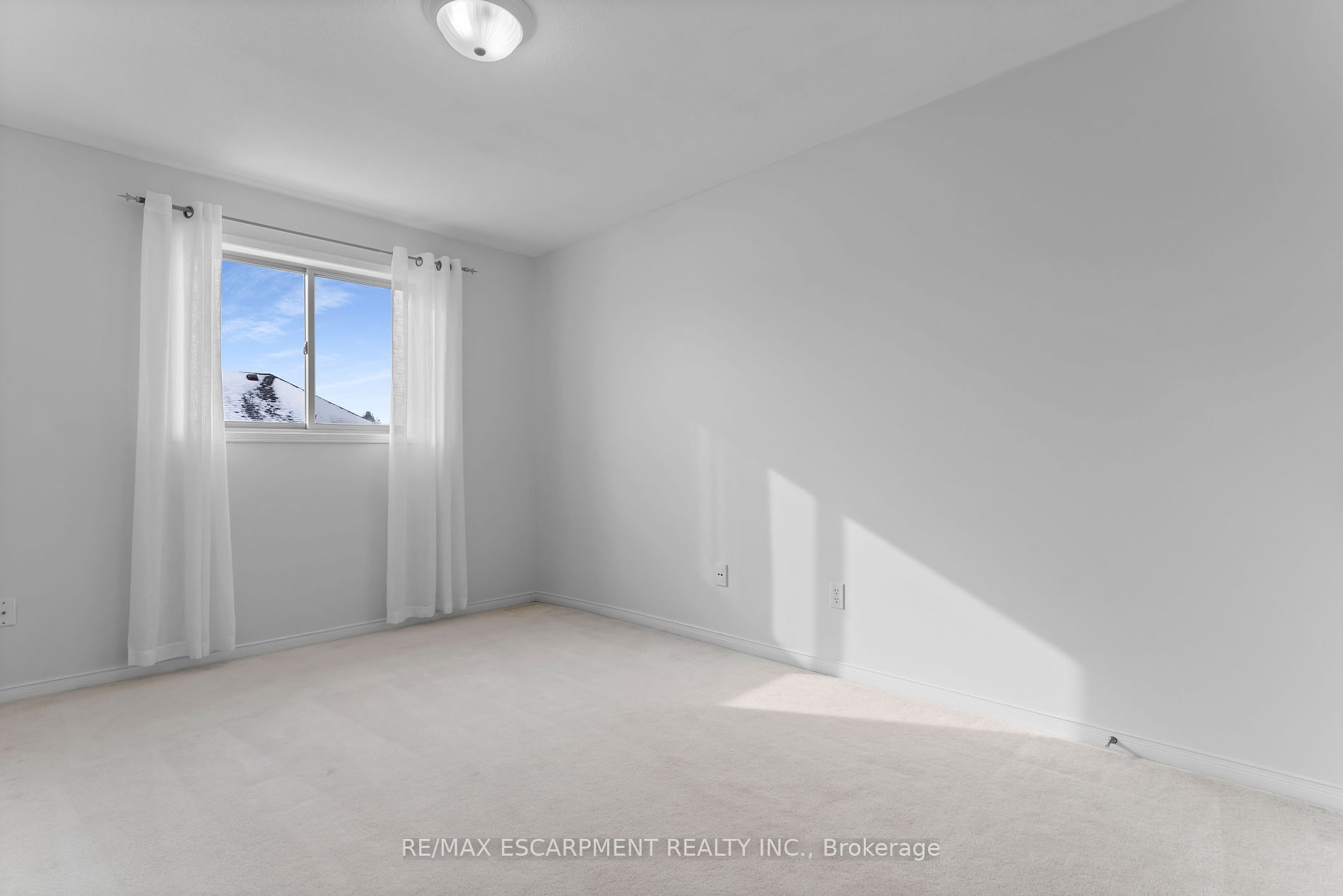 84 Foxborough Drive