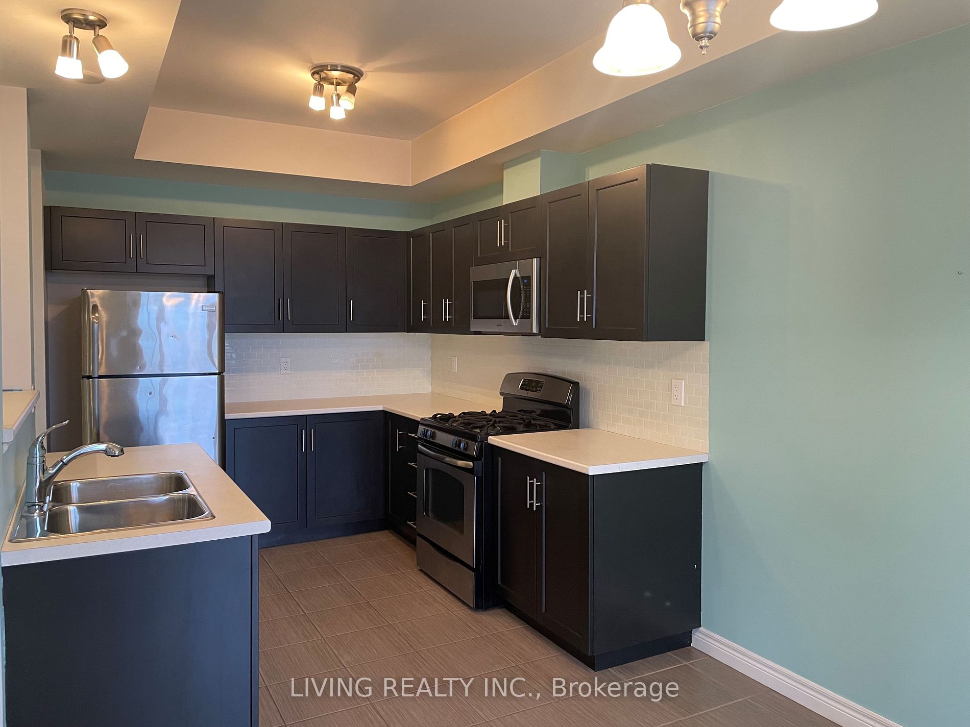 8 Lakelawn Road #27