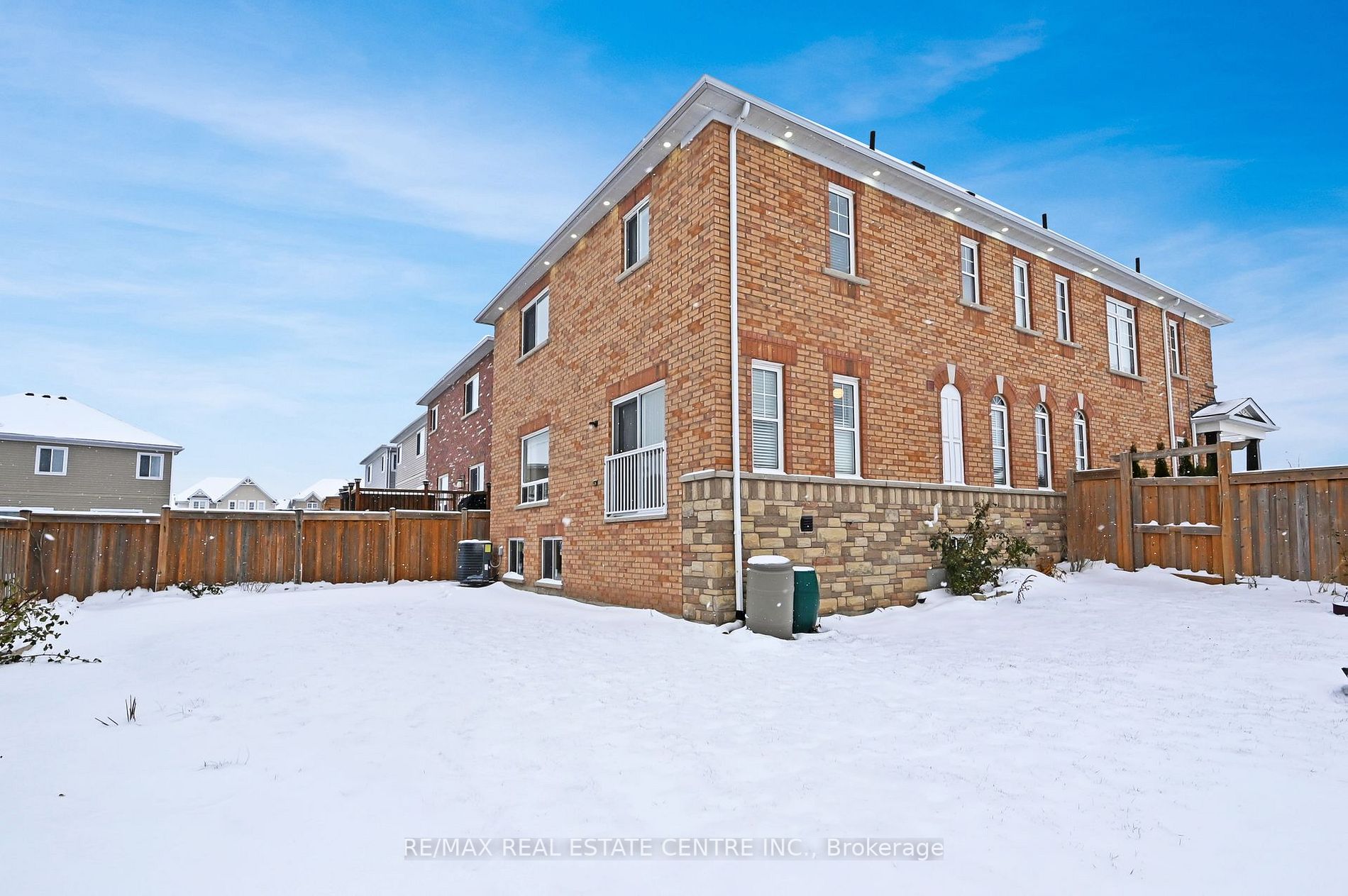 401 Tansley Street