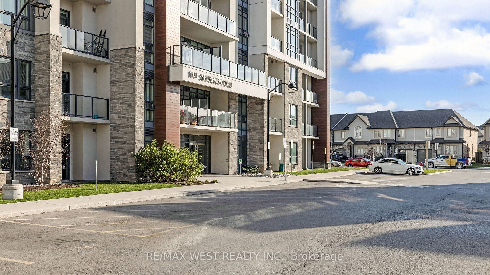 101 Shoreview Place, #131