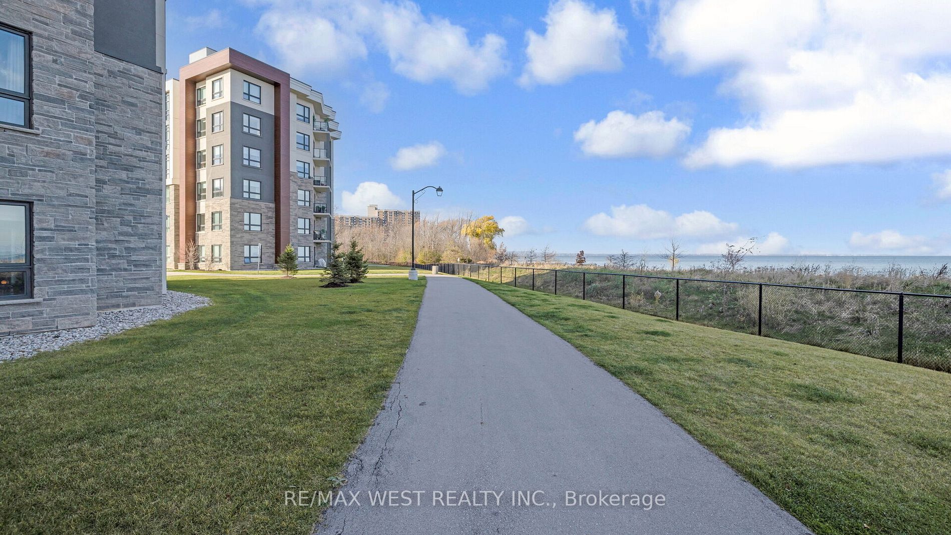 101 Shoreview Place, #131