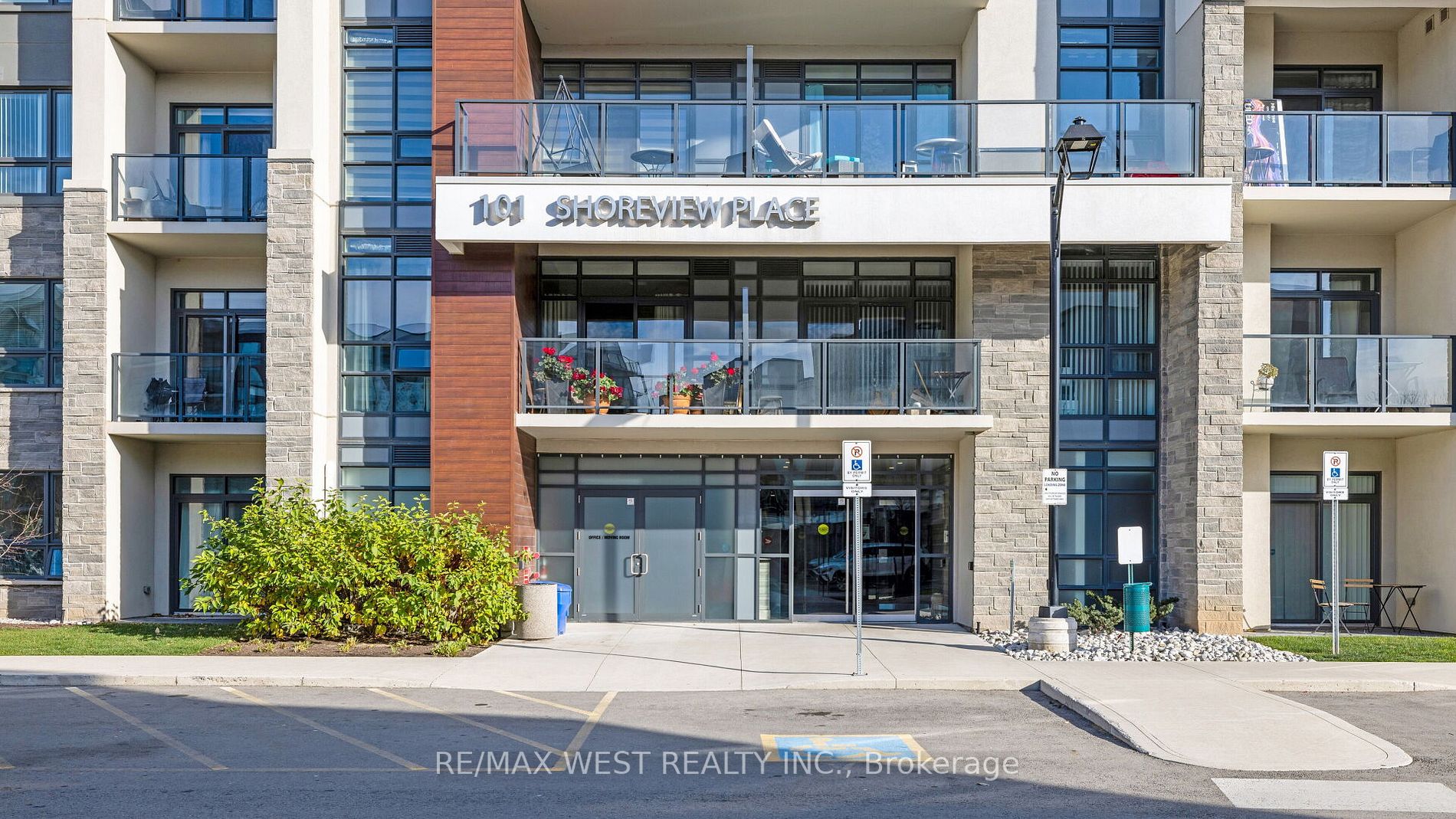 101 Shoreview Place, #131
