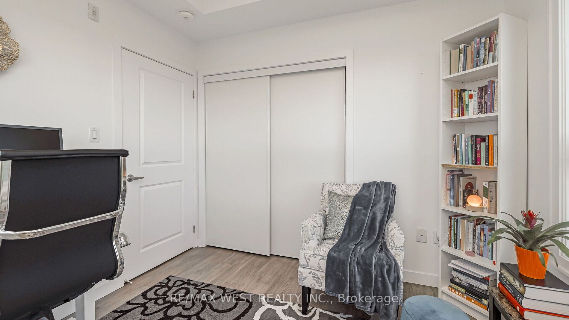 101 Shoreview Place, #131