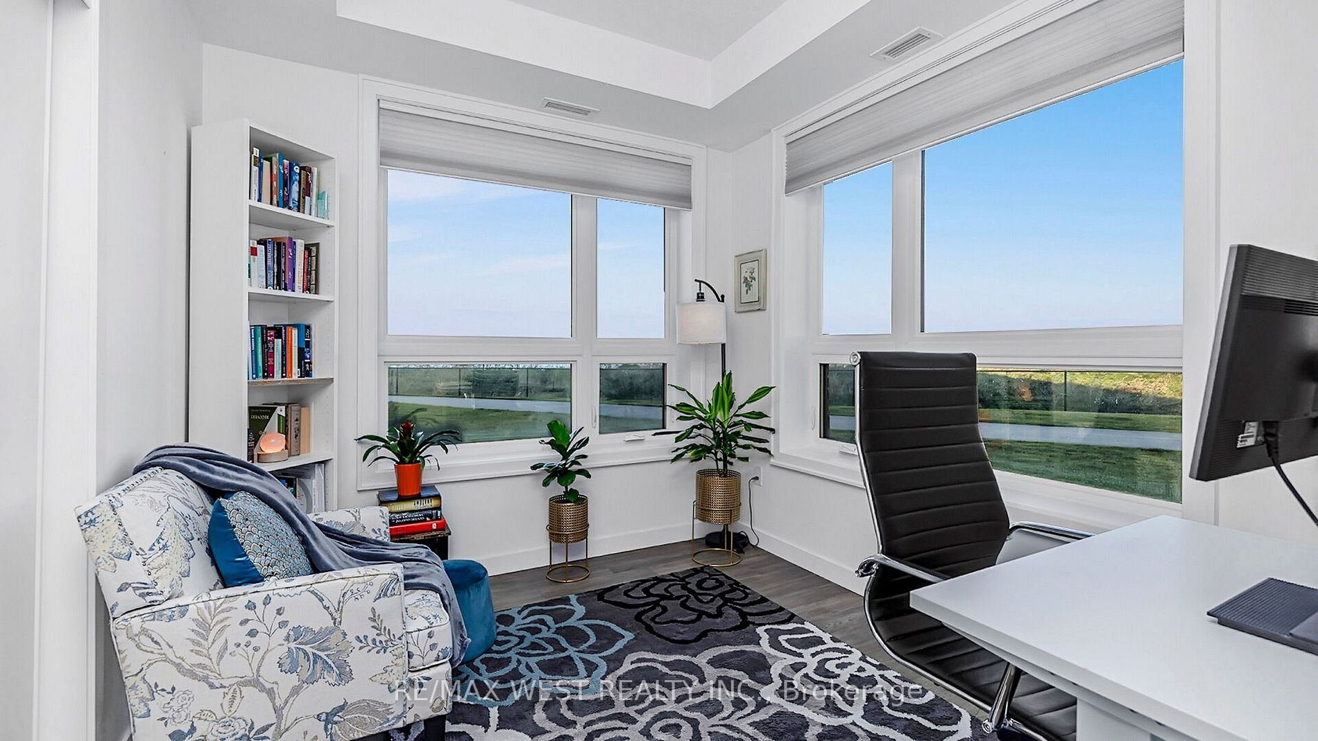 101 Shoreview Place, #131
