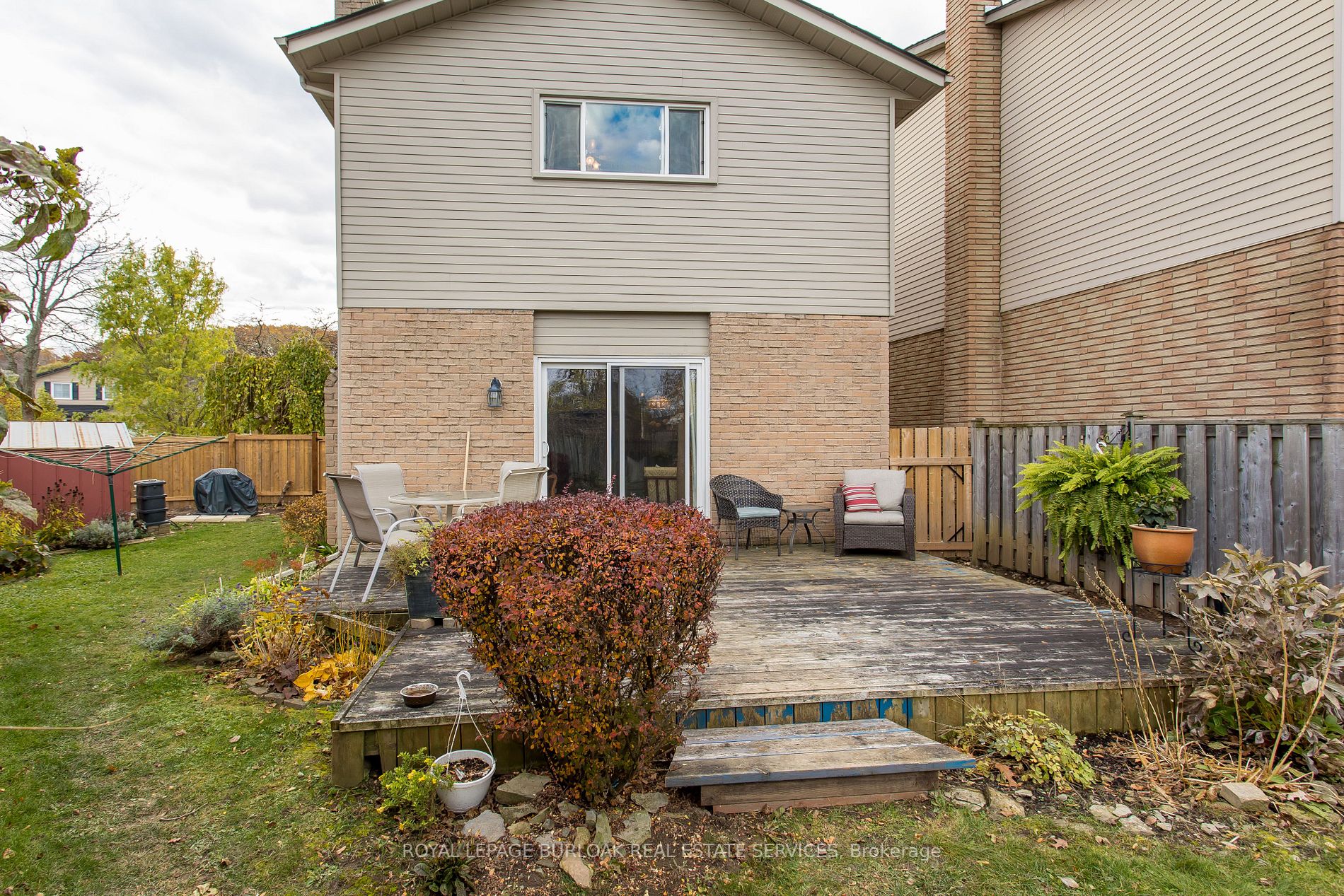 135 Glenashton Dr