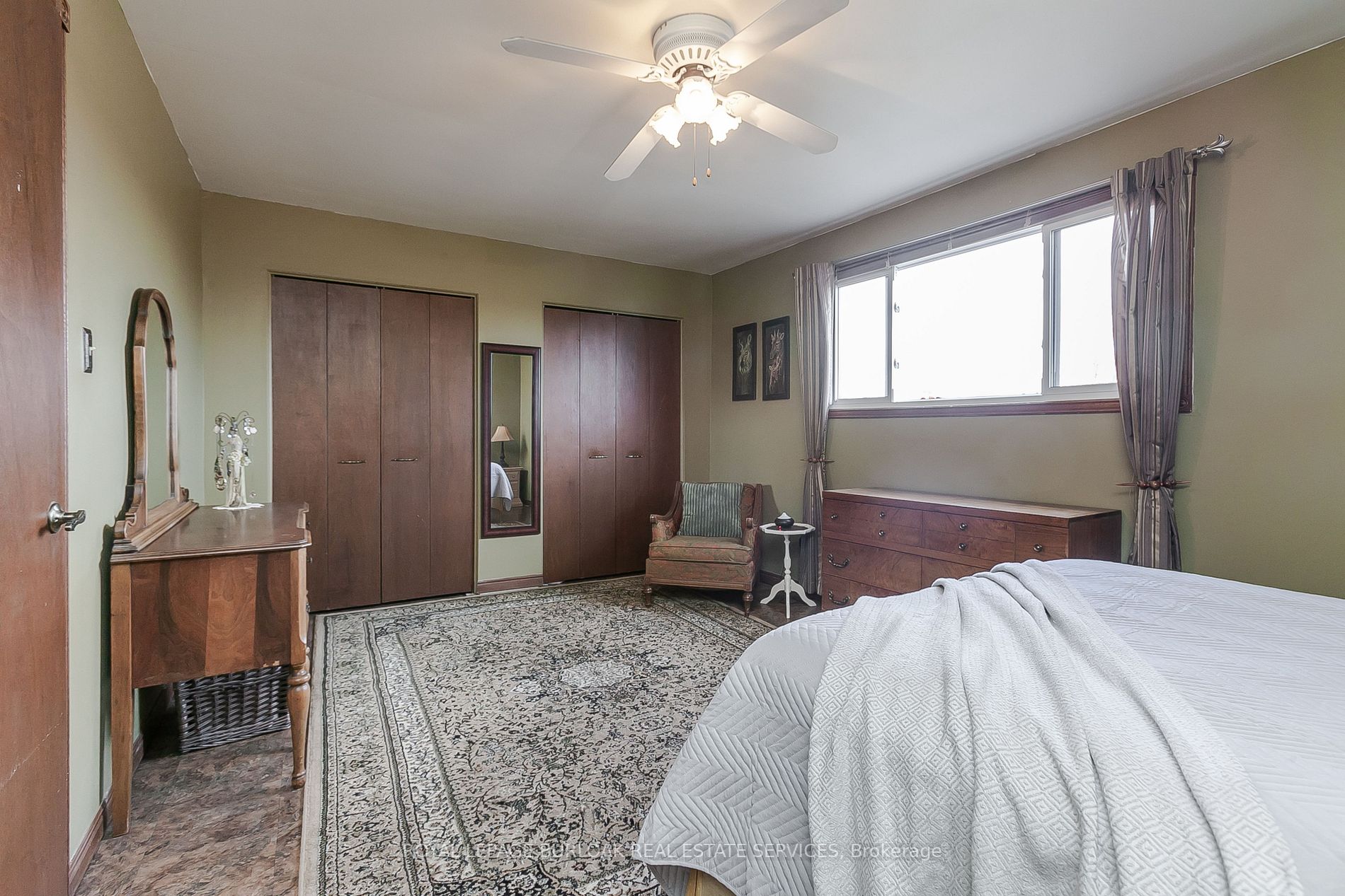 135 Glenashton Dr