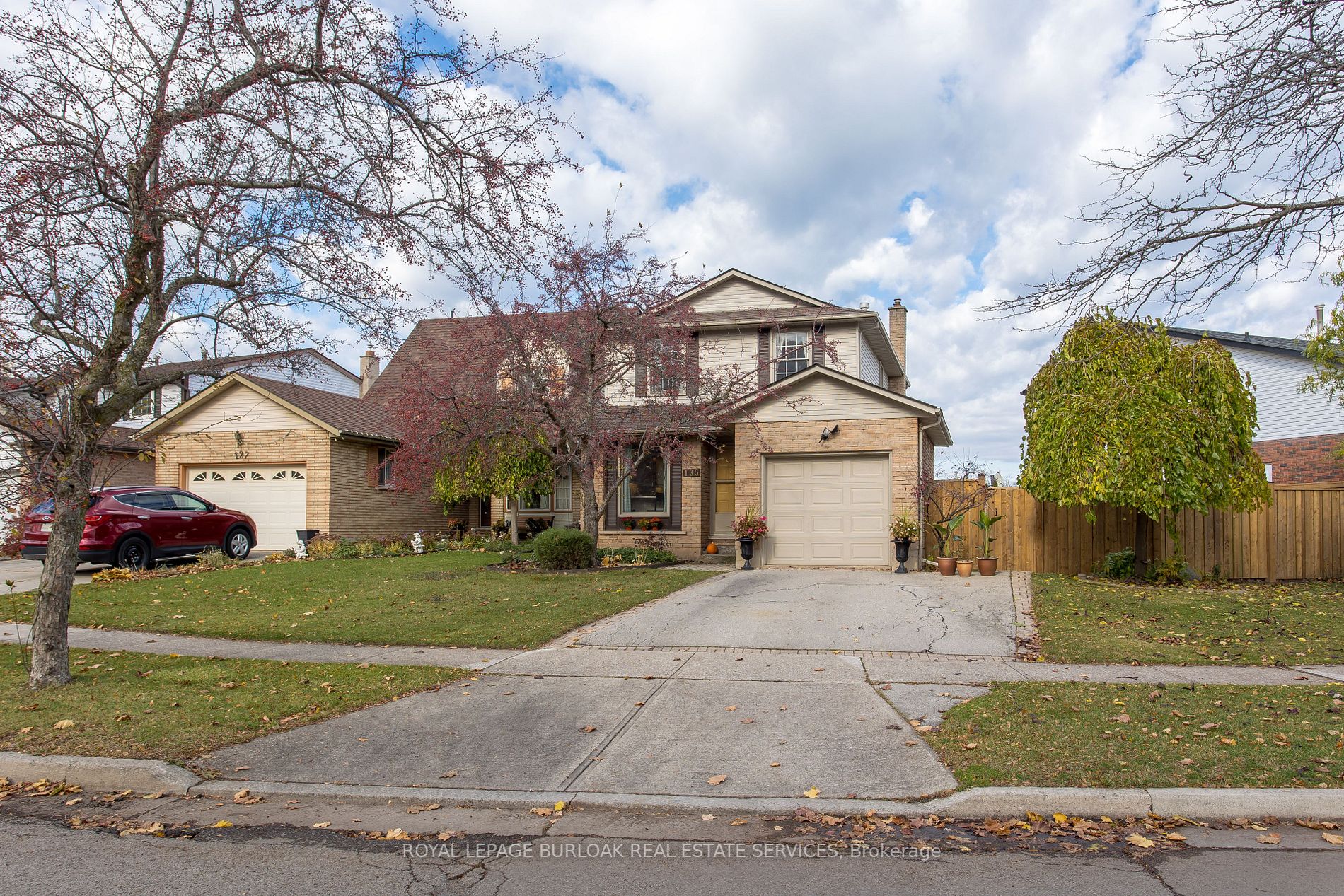135 Glenashton Dr