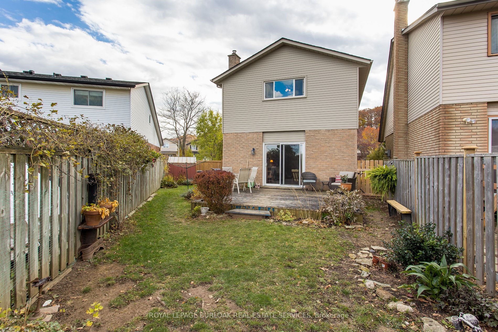 135 Glenashton Dr