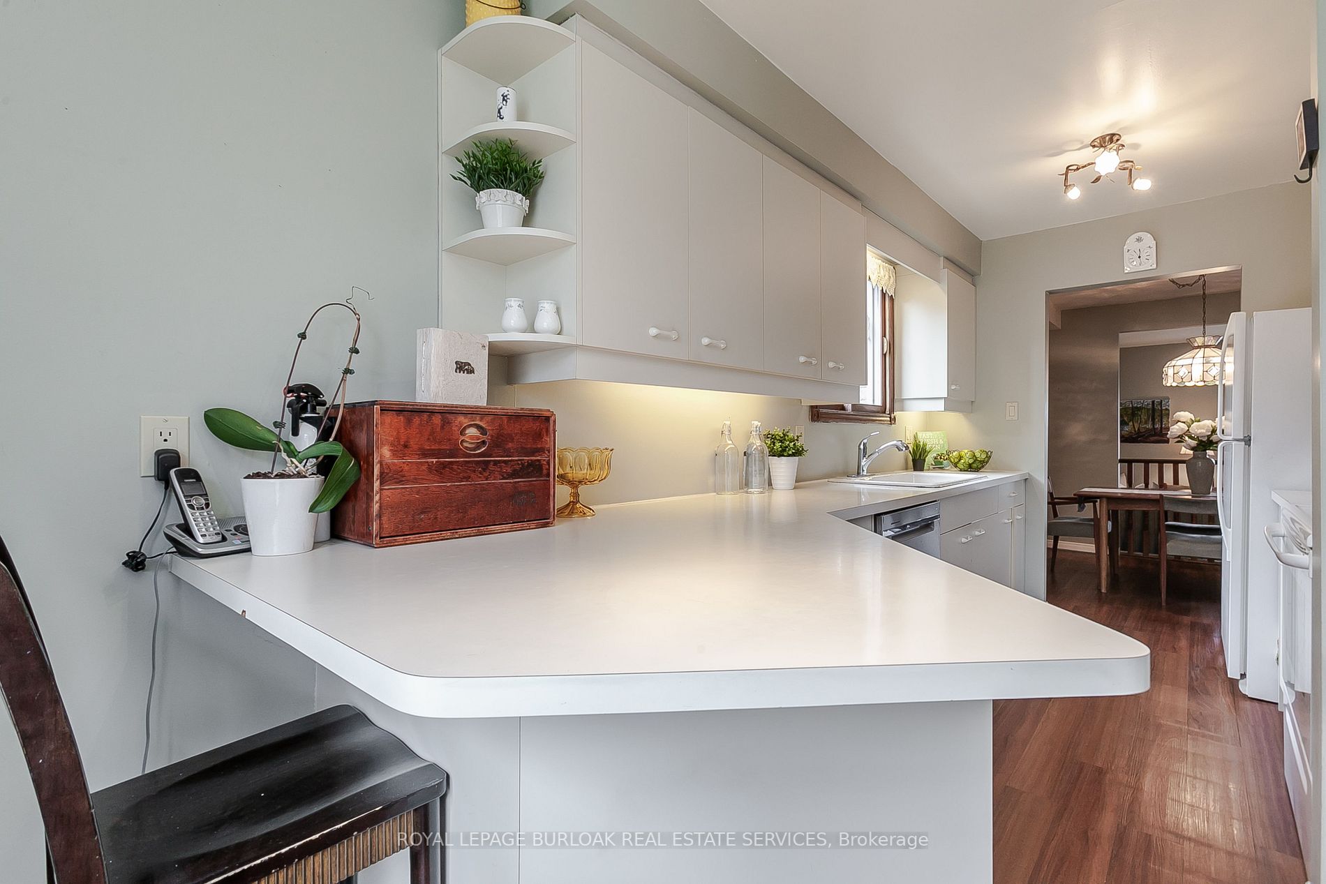 135 Glenashton Dr