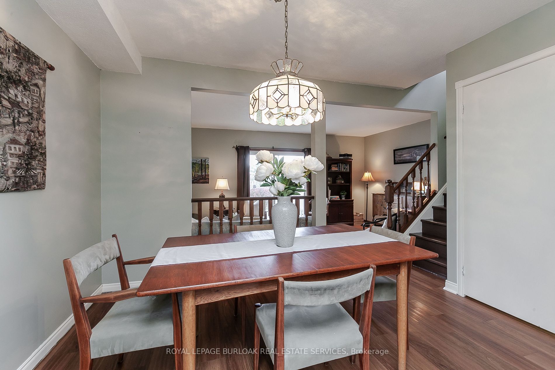 135 Glenashton Dr