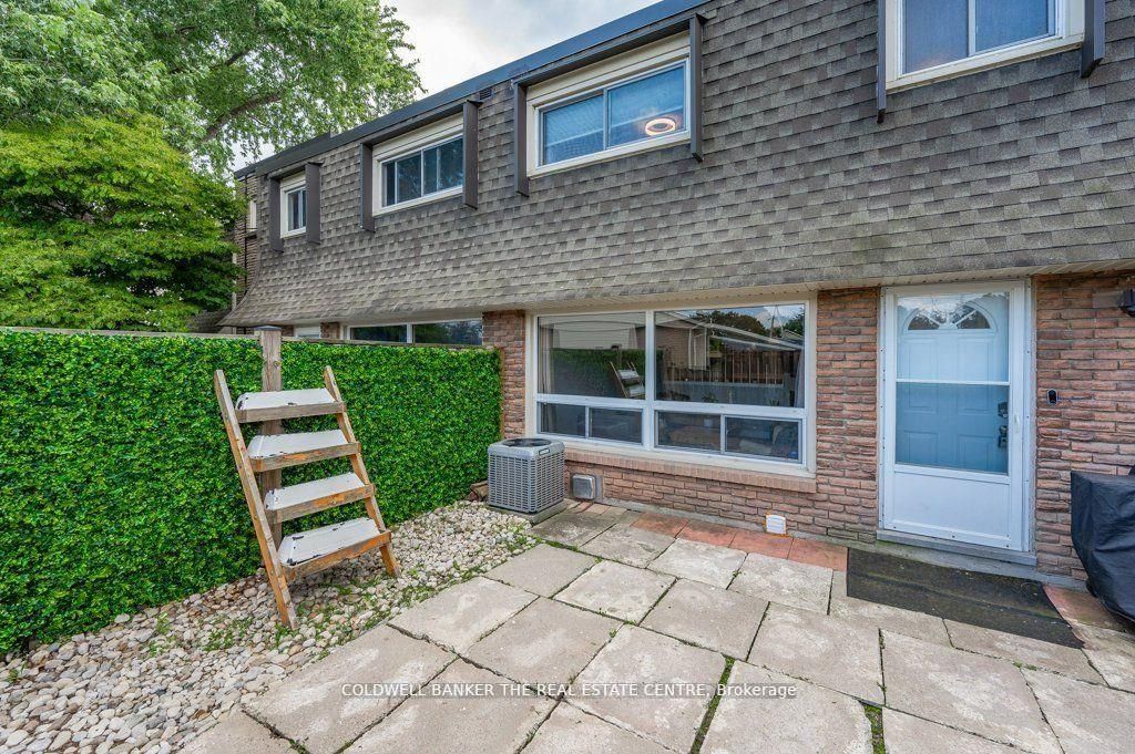 5 Viking Court #301