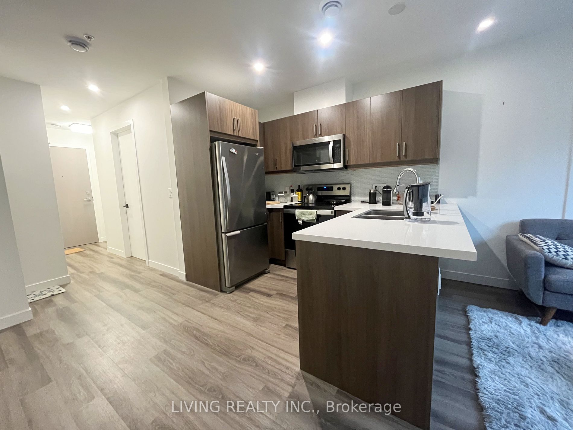 455 Charlton Avenue E #402