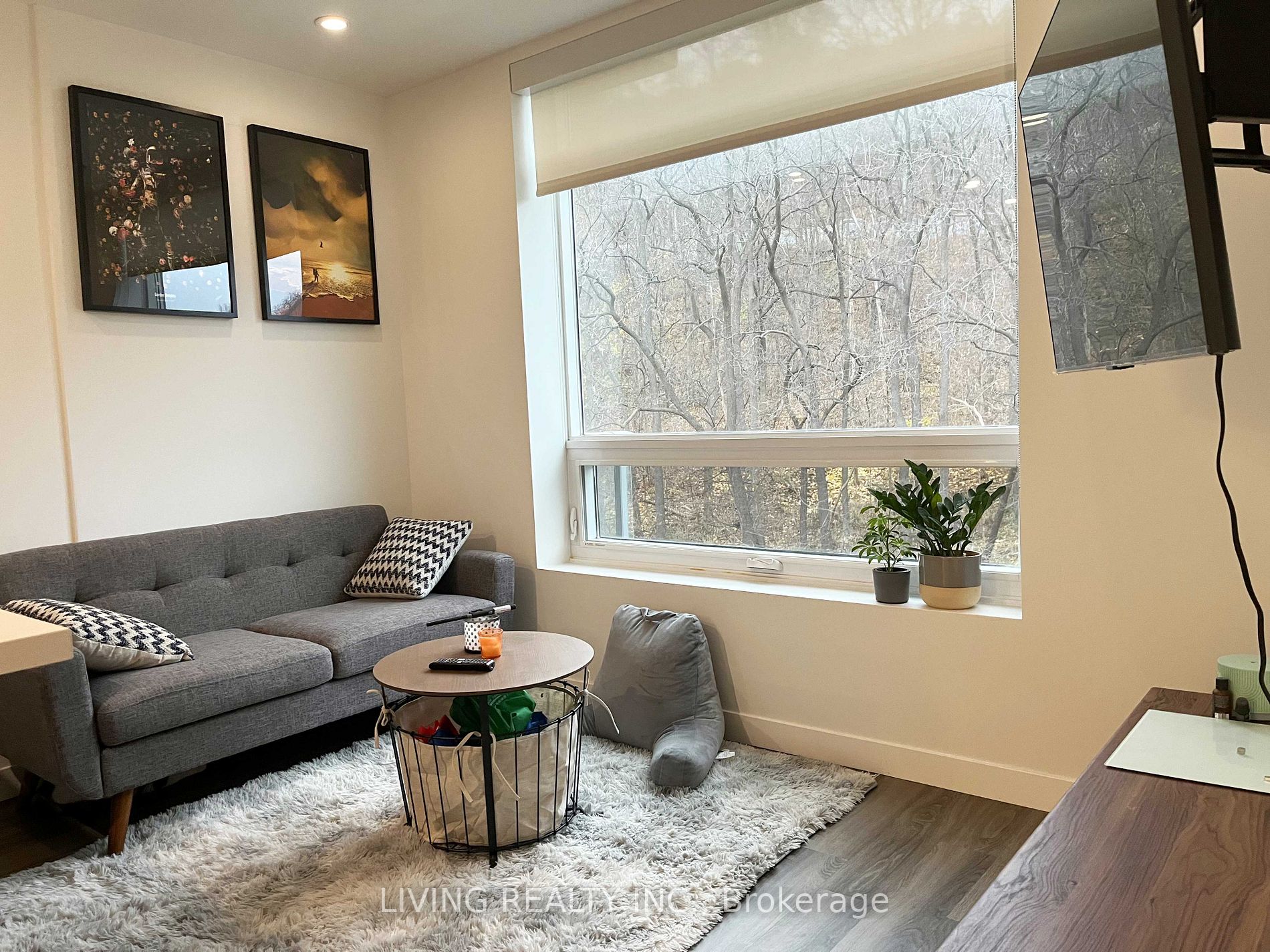 455 Charlton Avenue E #402
